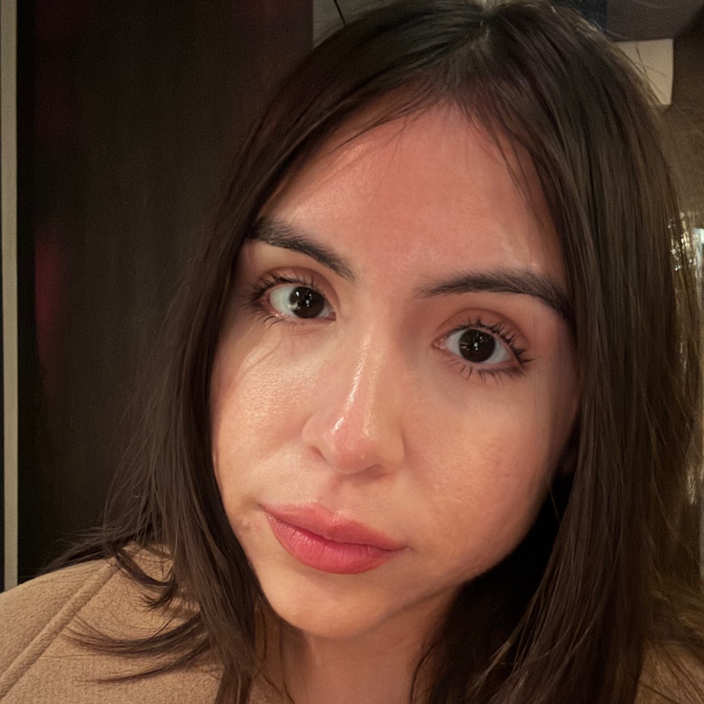 Meet your Posher, Ana
